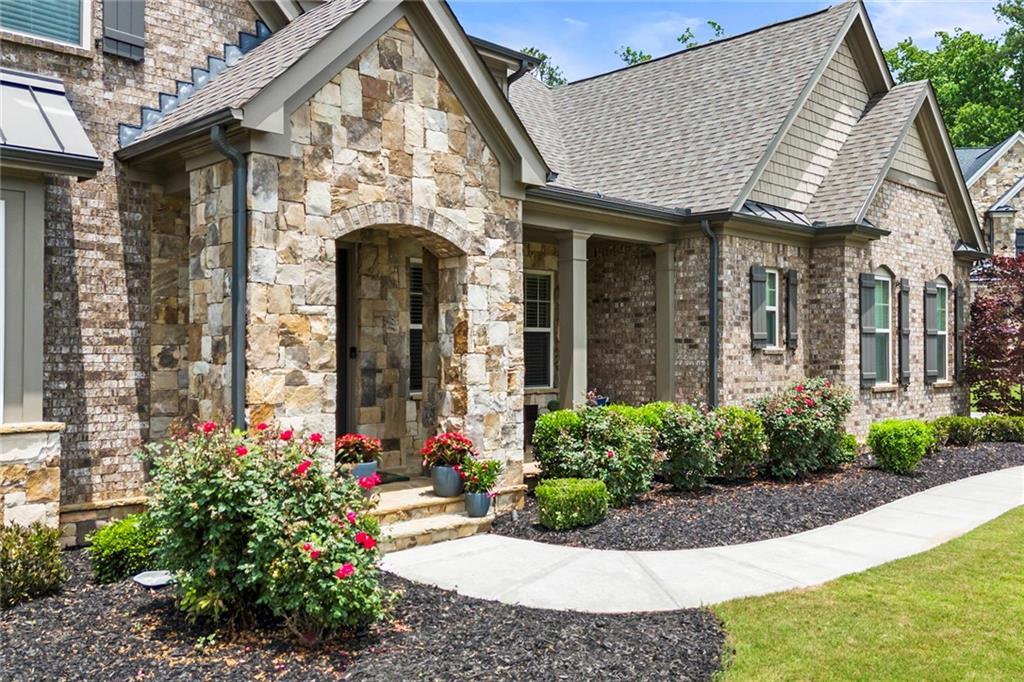 751 Creekside Bend