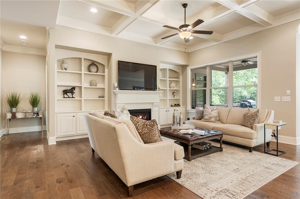 751 Creekside Bend