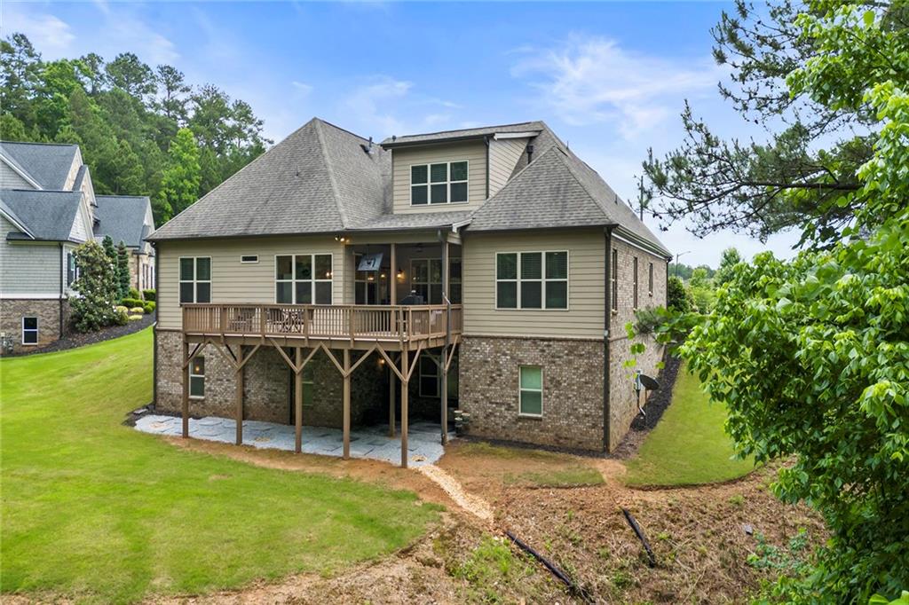 751 Creekside Bend