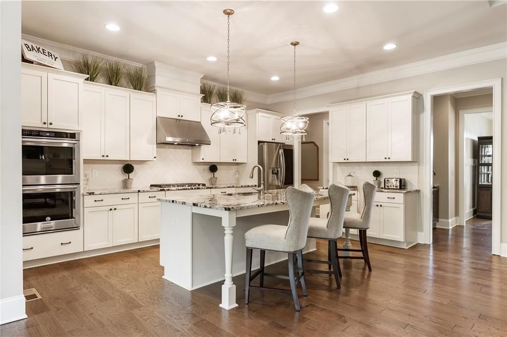 751 Creekside Bend
