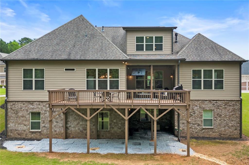 751 Creekside Bend