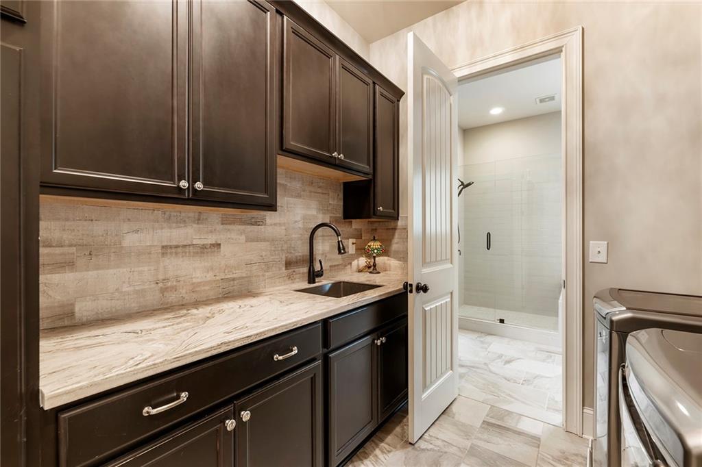 751 Creekside Bend