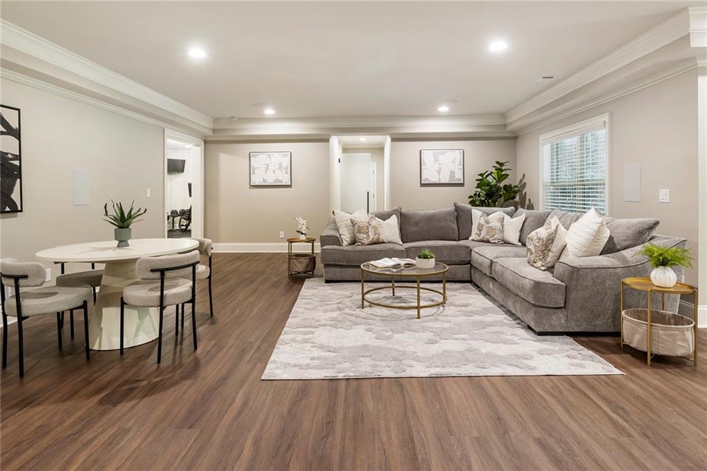 751 Creekside Bend