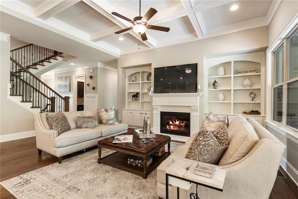 751 Creekside Bend