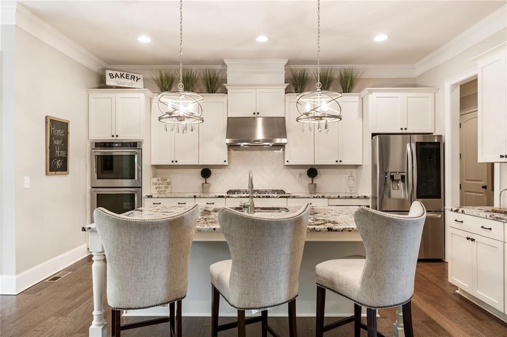 751 Creekside Bend