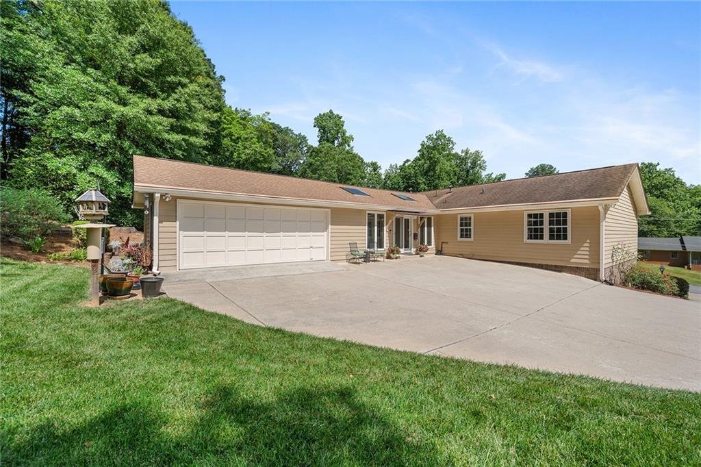 1410 Woodcrest Drive