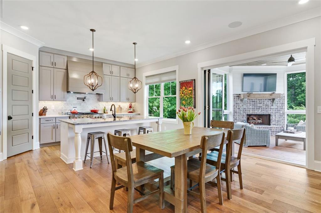 1507 BON ENDRIOT Court