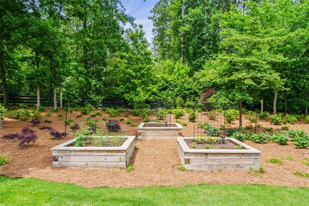 1507 BON ENDRIOT Court