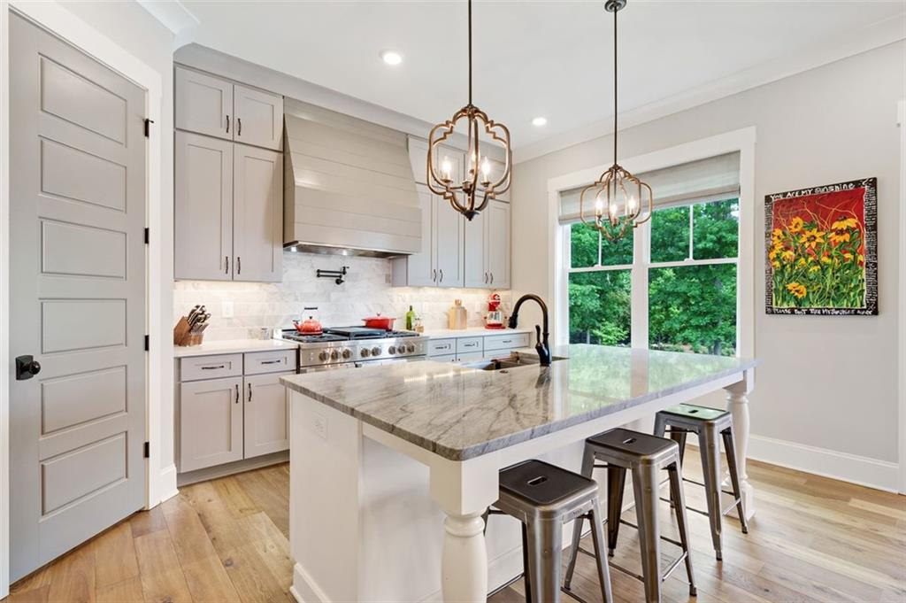 1507 BON ENDRIOT Court