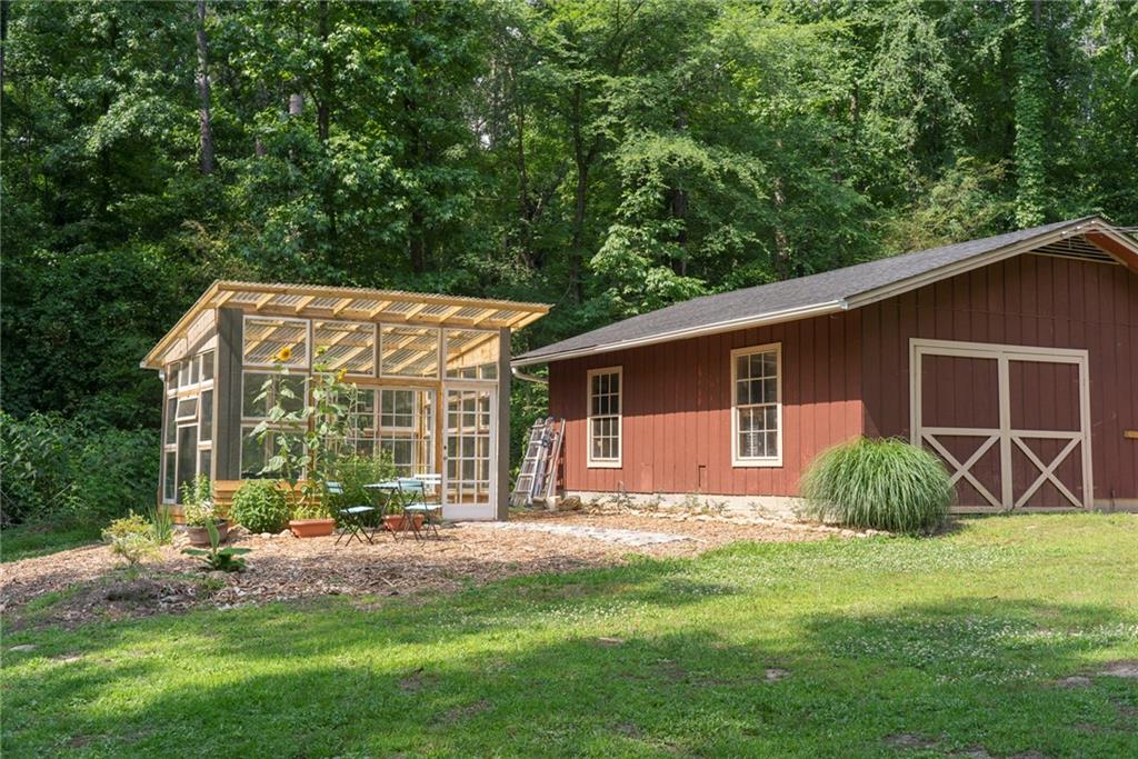3435 Bouldercrest Road