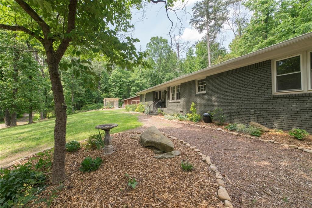 3435 Bouldercrest Road