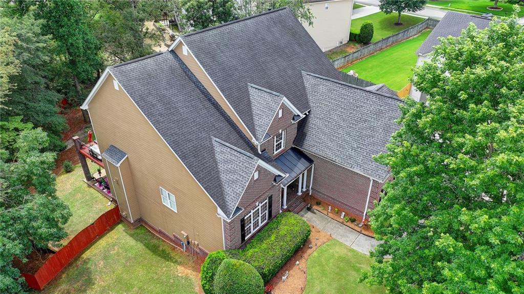 215 Suwanee Place Court