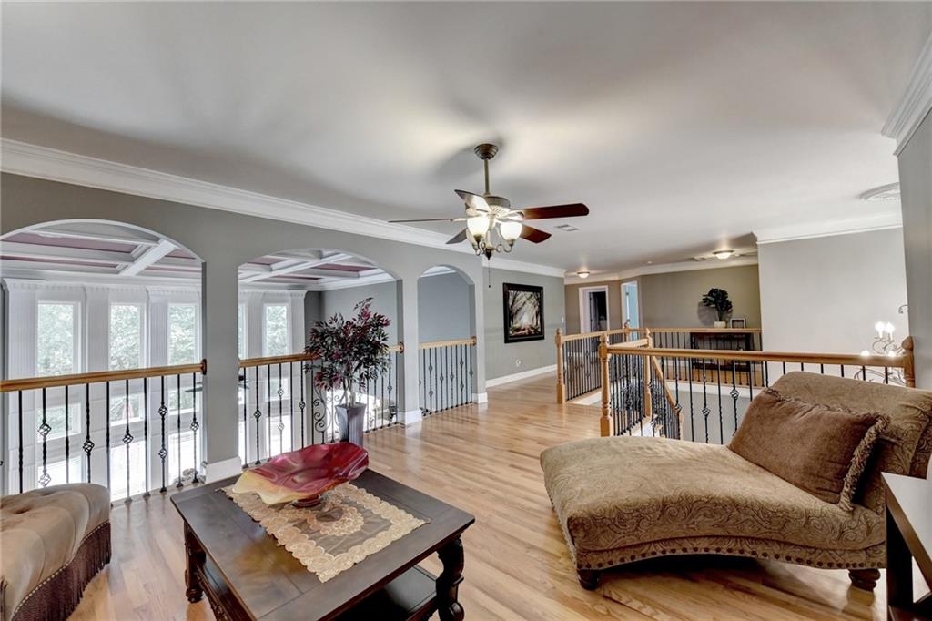 215 Suwanee Place Court