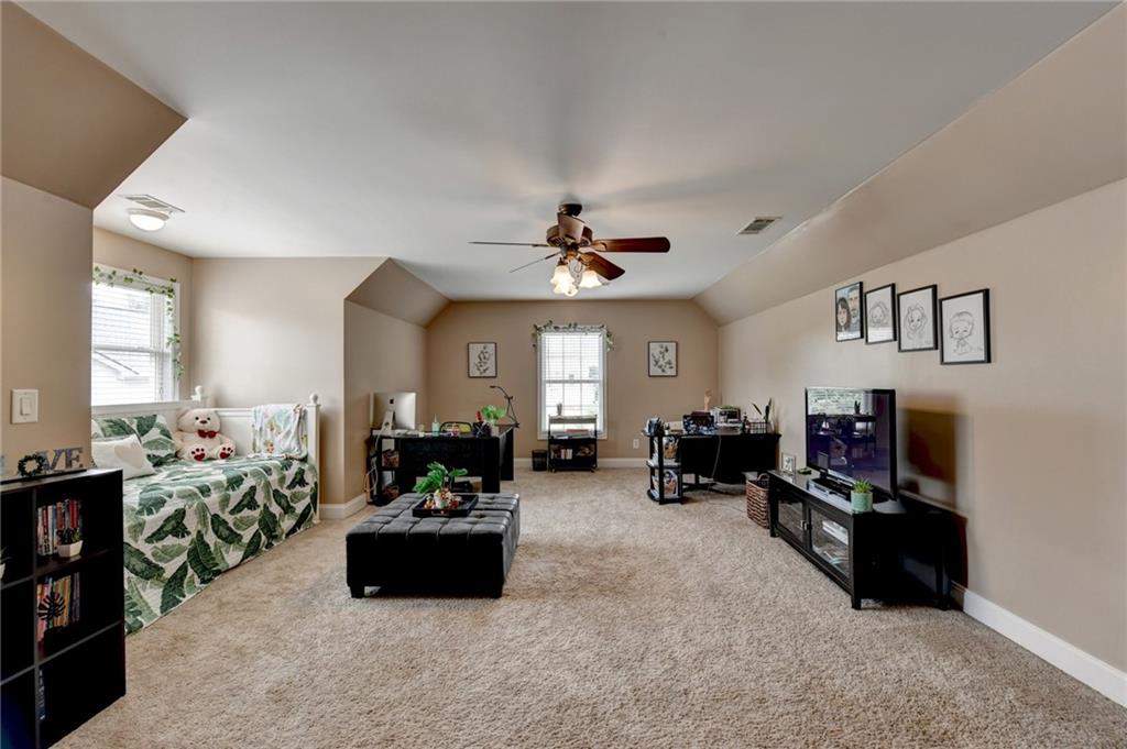 215 Suwanee Place Court