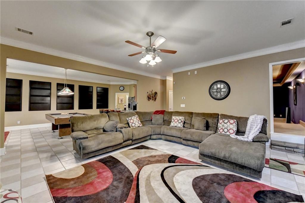 215 Suwanee Place Court