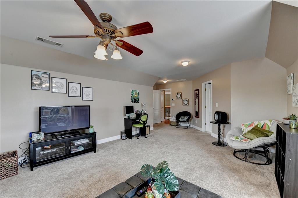 215 Suwanee Place Court