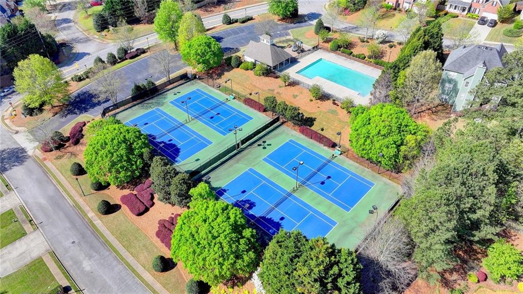 215 Suwanee Place Court