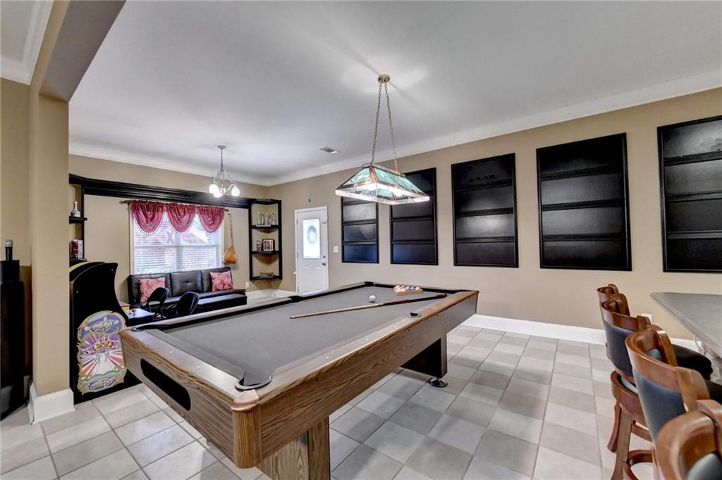 215 Suwanee Place Court