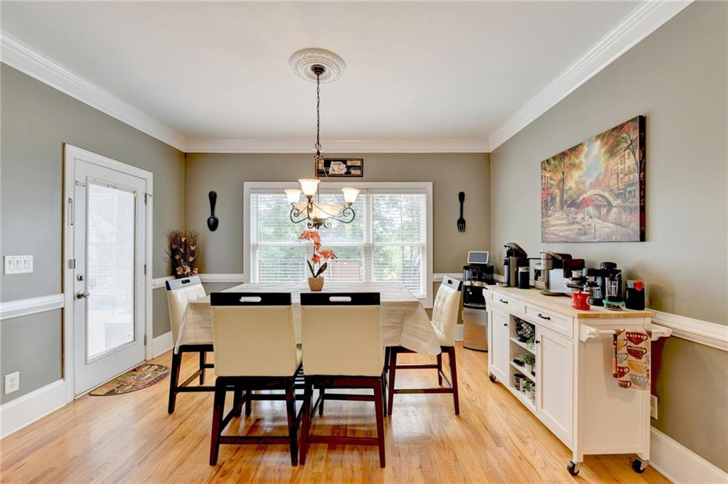 215 Suwanee Place Court