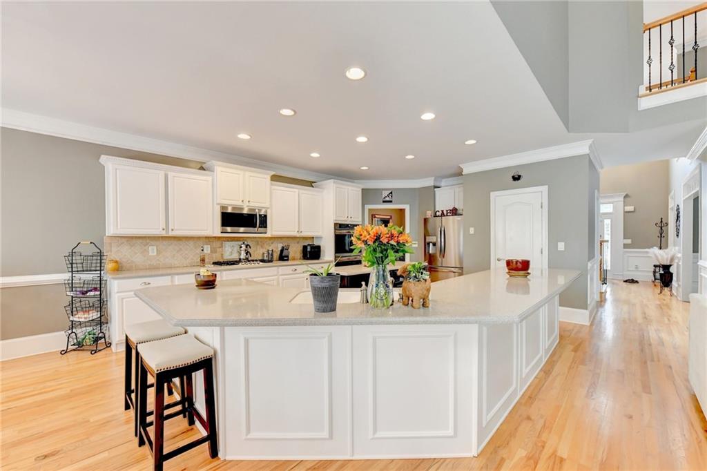 215 Suwanee Place Court