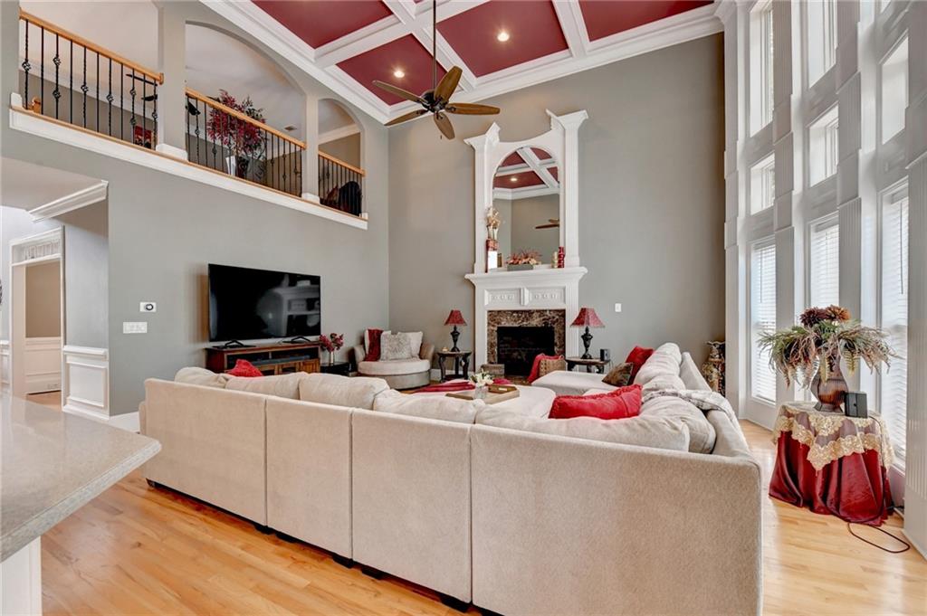 215 Suwanee Place Court