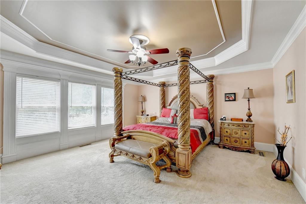 215 Suwanee Place Court