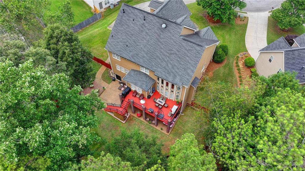 215 Suwanee Place Court