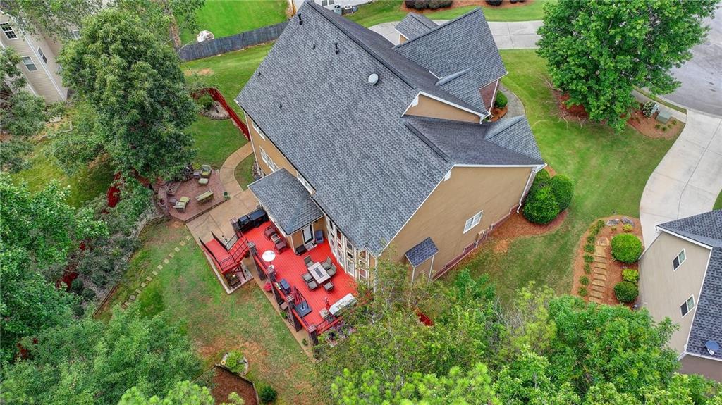 215 Suwanee Place Court
