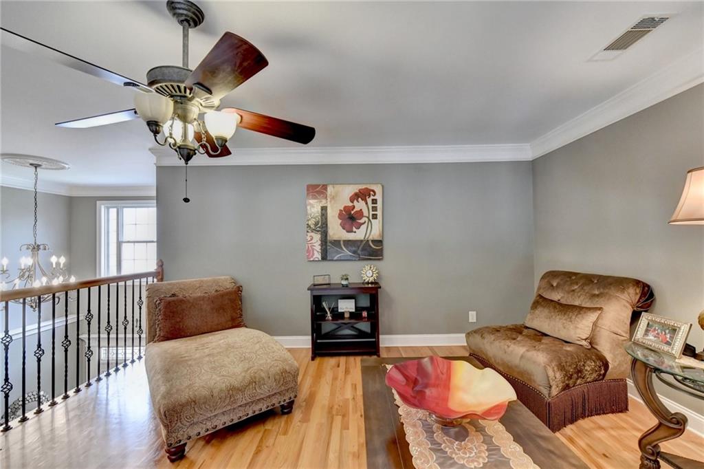 215 Suwanee Place Court