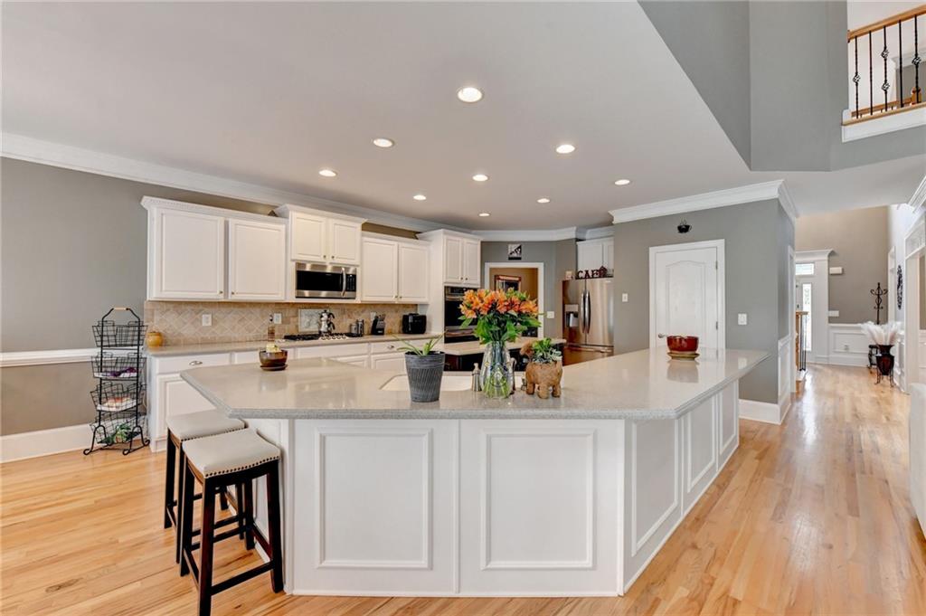 215 Suwanee Place Court