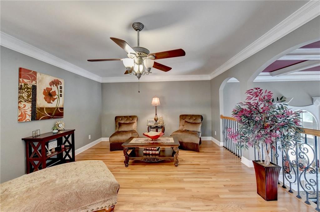 215 Suwanee Place Court