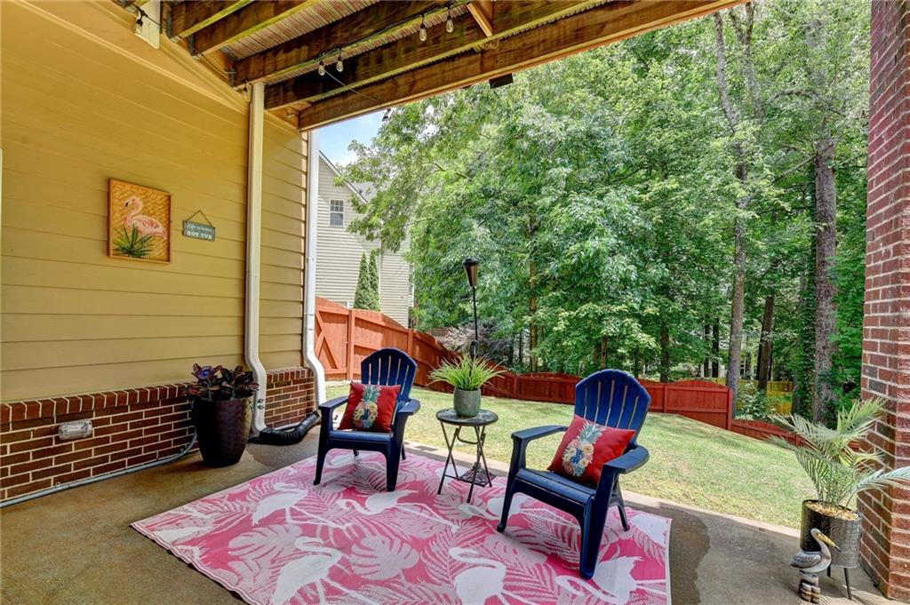 215 Suwanee Place Court