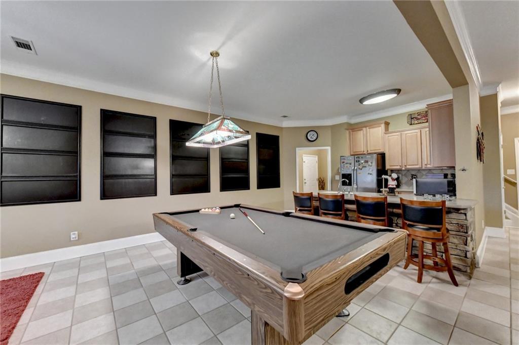 215 Suwanee Place Court