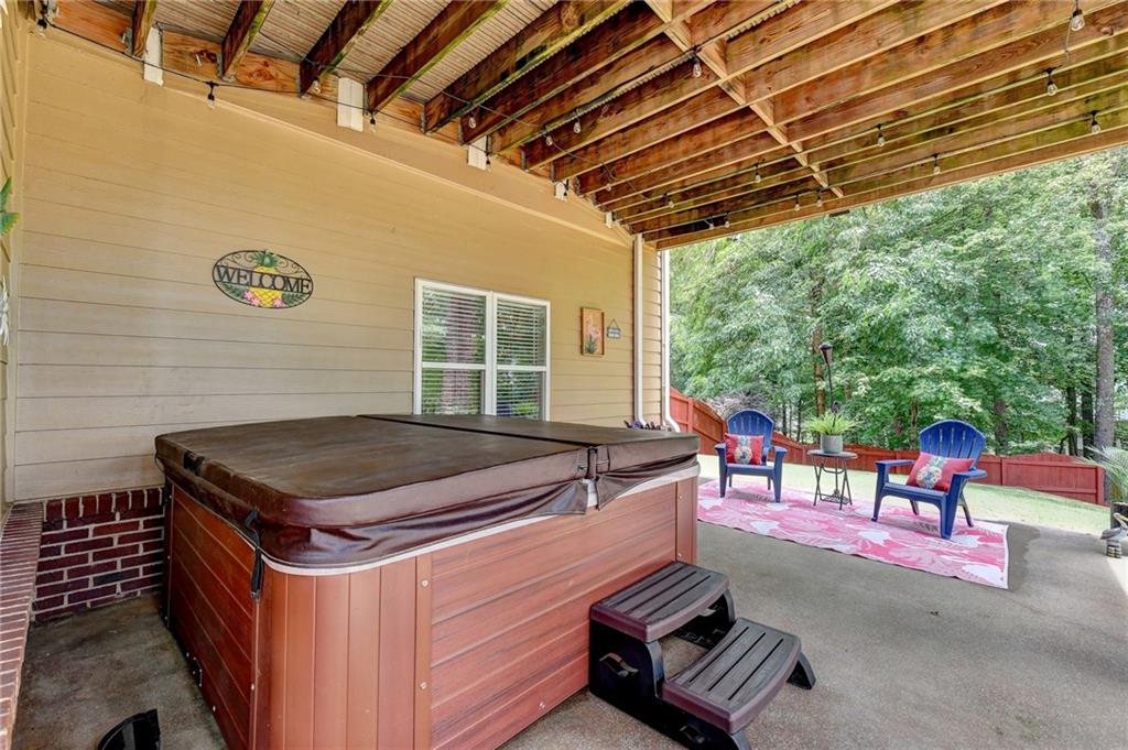 215 Suwanee Place Court