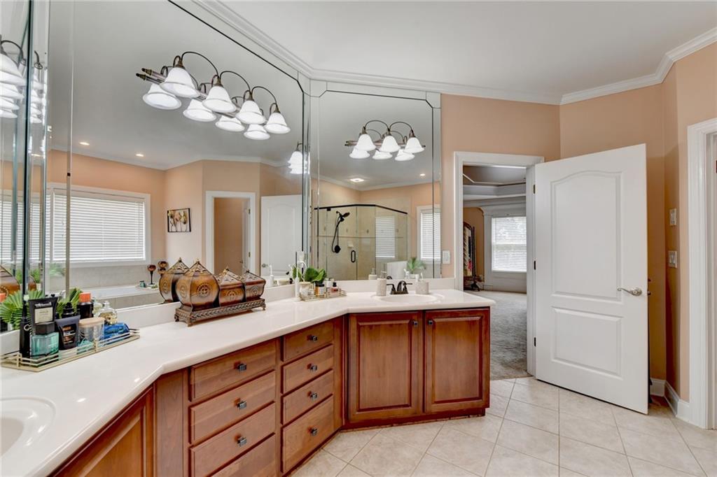 215 Suwanee Place Court