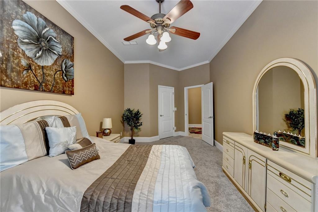 215 Suwanee Place Court