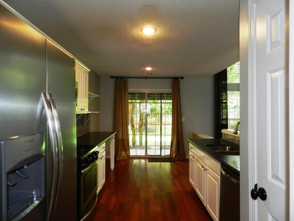 310 Cadeleigh Court