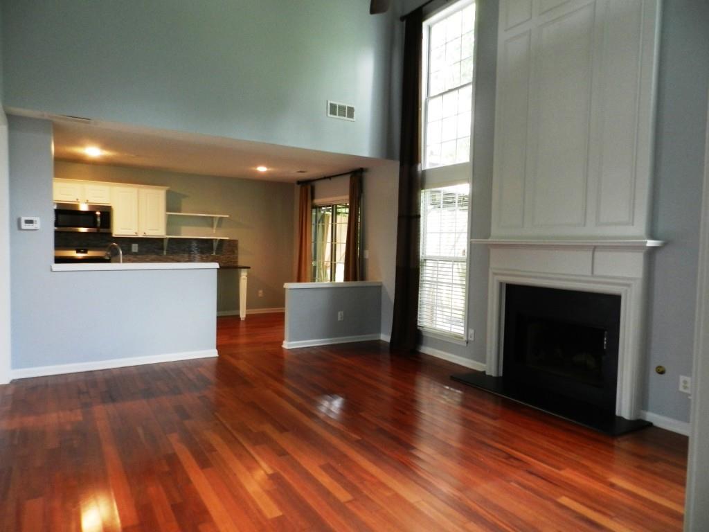 310 Cadeleigh Court