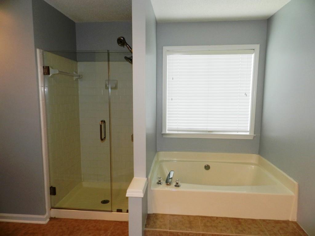 310 Cadeleigh Court