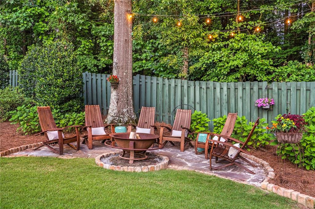 832 Forest Path Lane