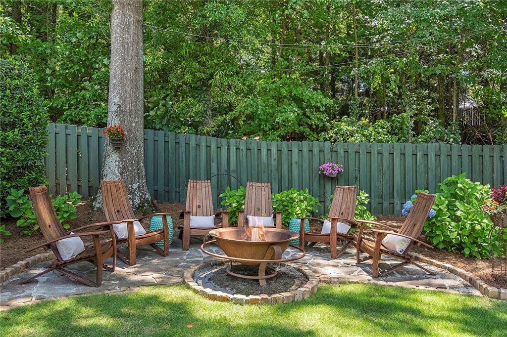 832 Forest Path Lane
