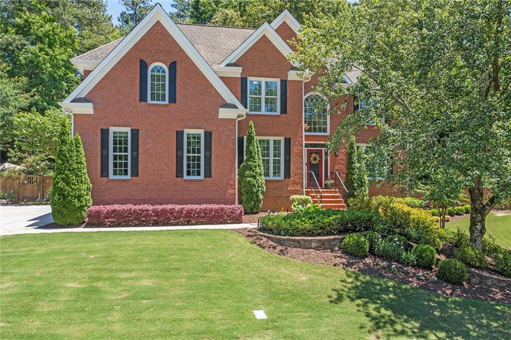 832 Forest Path Lane
