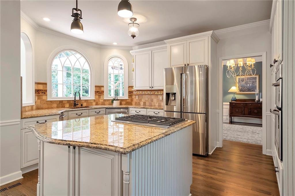 832 Forest Path Lane