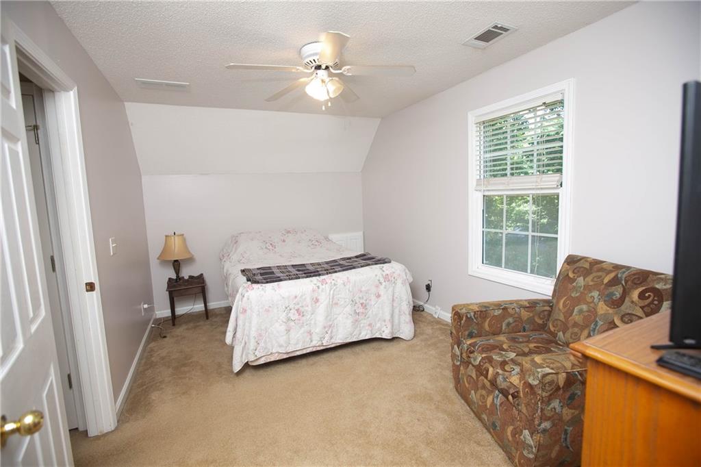 620 Bentwood Trail