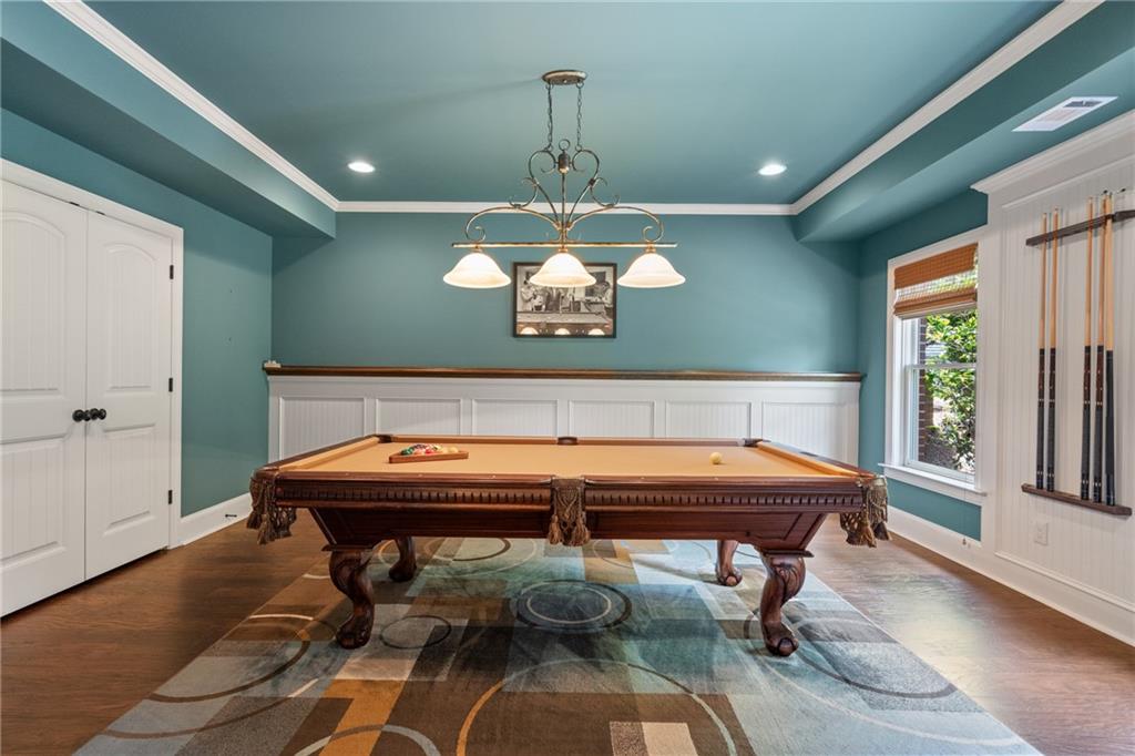 2595 Hillandale Circle