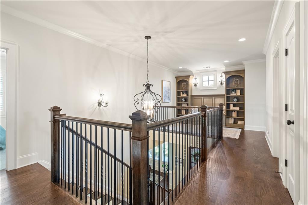 2595 Hillandale Circle
