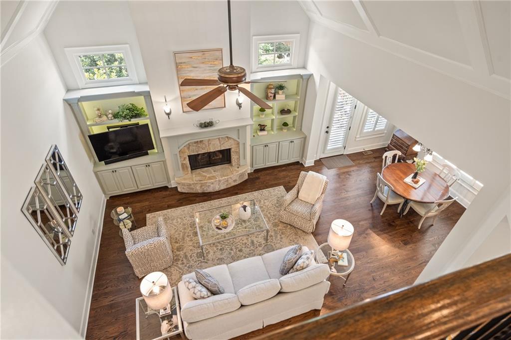 2595 Hillandale Circle