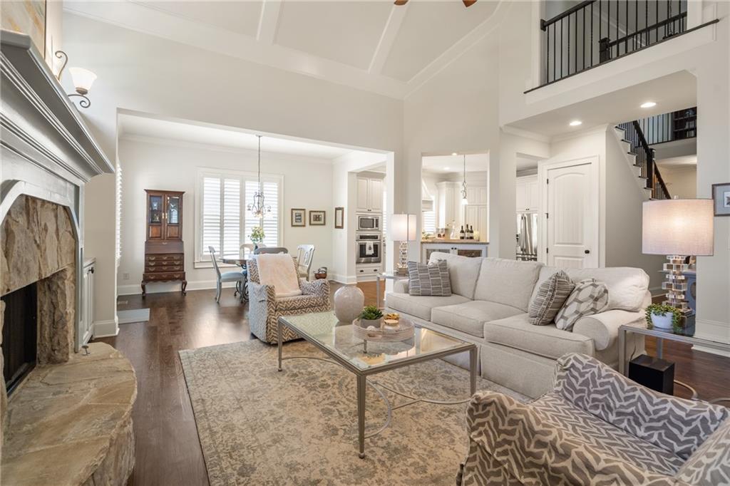 2595 Hillandale Circle