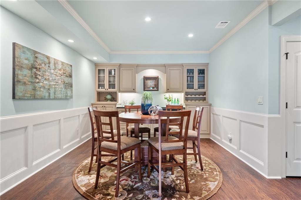 2595 Hillandale Circle