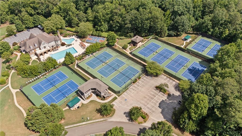 2595 Hillandale Circle